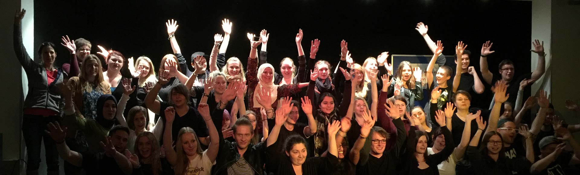 THEATER MAXIMAL ist...
